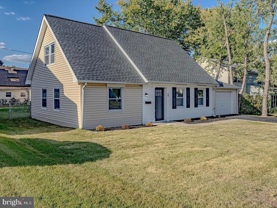 39 Middleton Ln