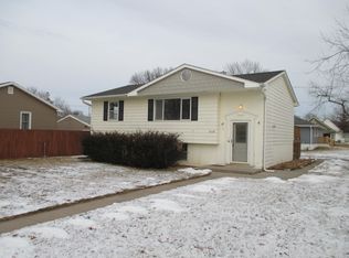 2029 S 9th St, Council Bluffs, IA 51501
