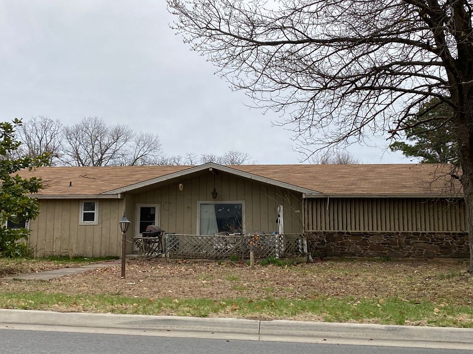 1st image of 2525 W Dogwood St