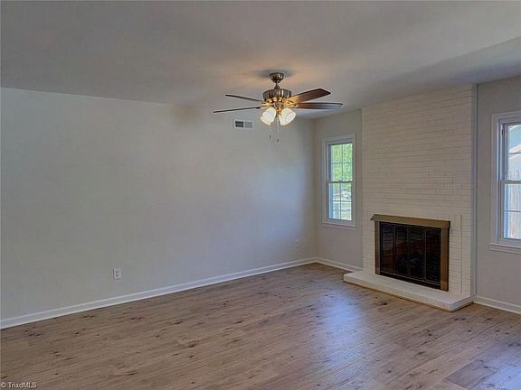 4th image of 309 Cheltenham Dr