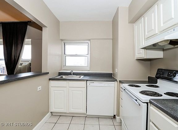 5th image of 4970 N Marine Dr APT 1522