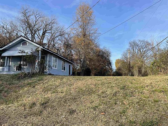2nd image of 1090 E Trigg Ave #9