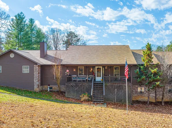 416 Robin Hood Dr, Sevierville, TN 37876