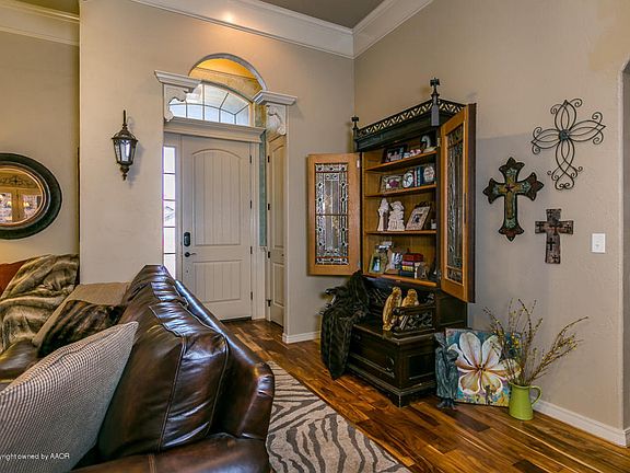 3rd image of 8313 Edenbridge Dr