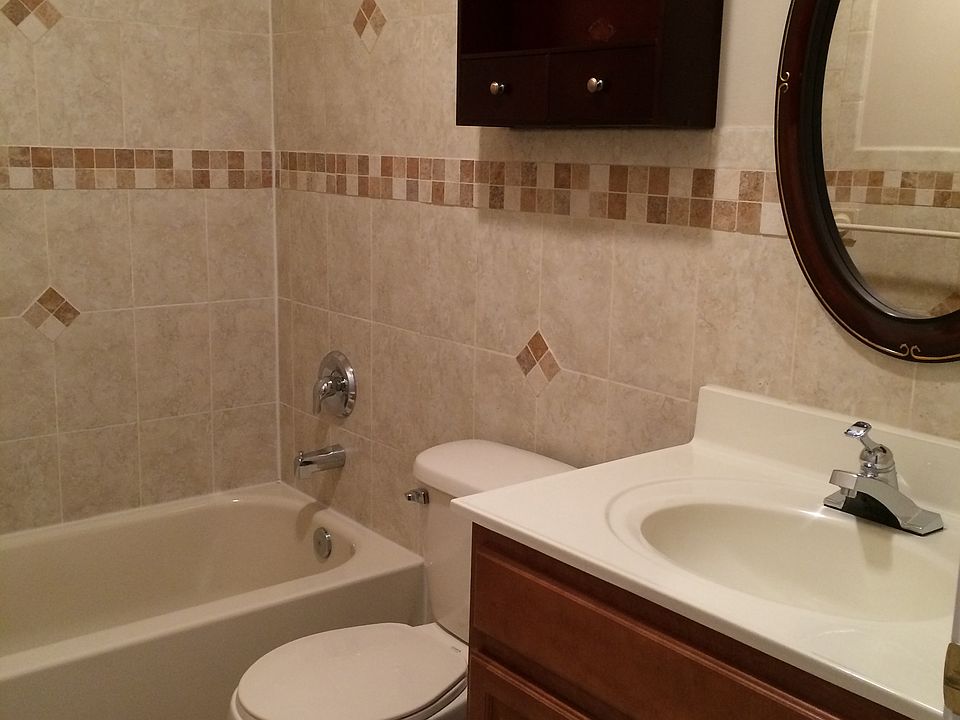 Charming guest bathroom with a clean, bright feel_perfect for family or visitors