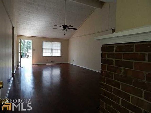 3rd image of 4446 Housworth Dr