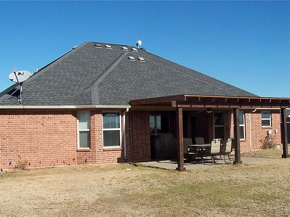 4th image of 135 Willow Bend Dr
