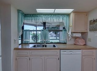 7206 Orchid Lake Rd, New Port Richey, FL 34653