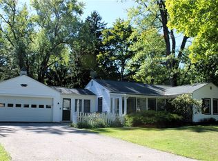 210 Downing Dr, Chardon, OH 44024