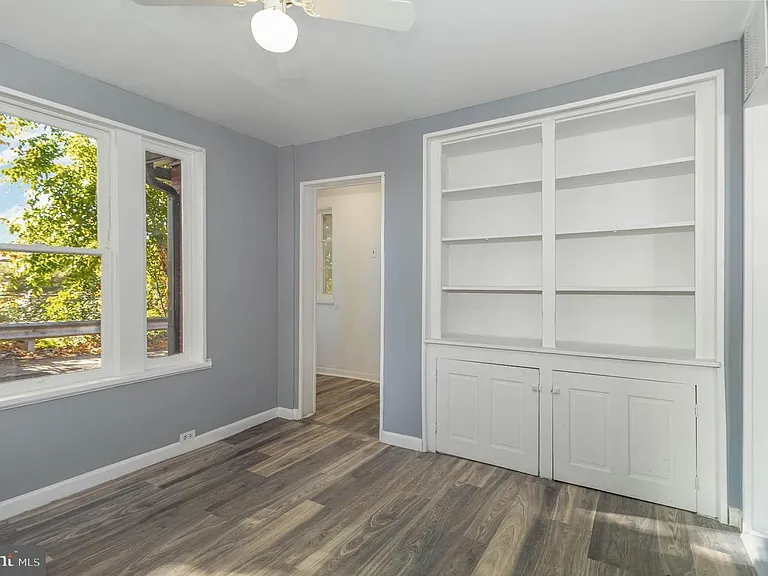 1515 Cameron Ter — Photo 11