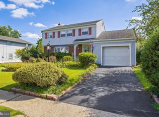 321 N Arthur Dr, Beverly, NJ 08010