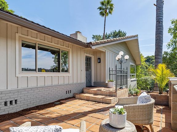 2nd image of 1150 Chula Vista Dr