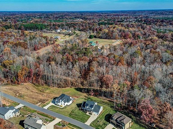 5th image of 3812 Deerwood Acres Dr
