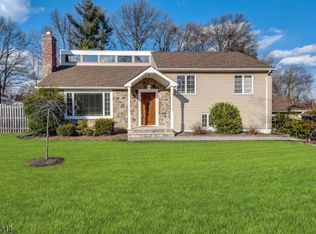 344 Shunpike Rd, Chatham, NJ 07928