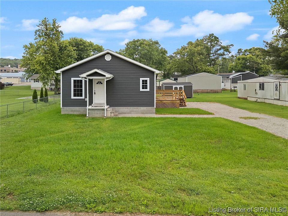 1st image of 462 W Wilson Street