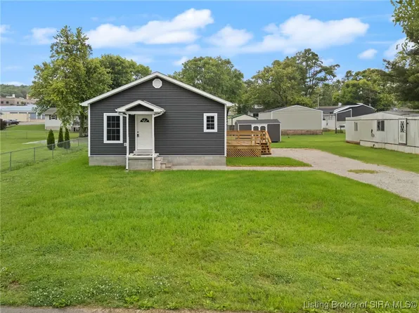 462 W Wilson Street, Paoli, IN 47454