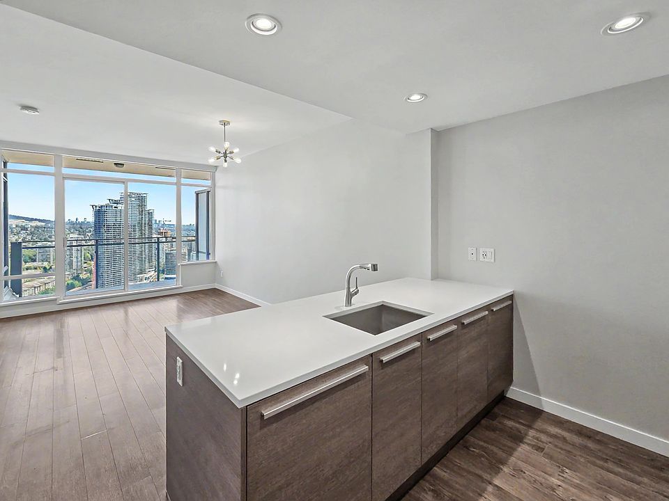 1st image of 4485 Skyline Dr #3207