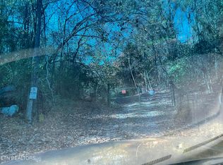 Creek Rd, Powell, TN 37849