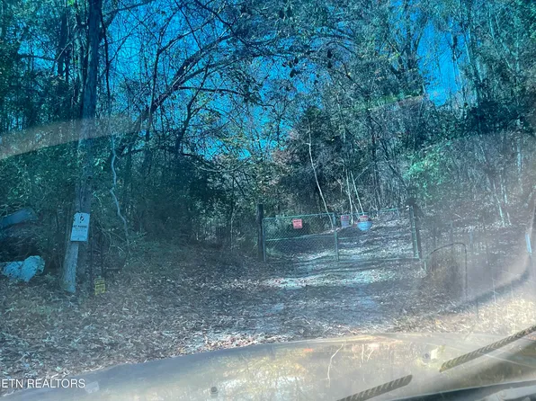 Creek Rd, Powell, TN 37849