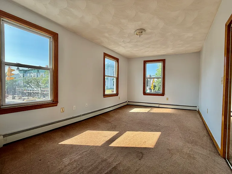 1236 Cambridge St #2R — Photo 6