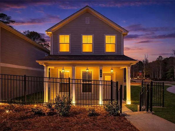 360 Dempsey Dr, Fayetteville, GA 30214