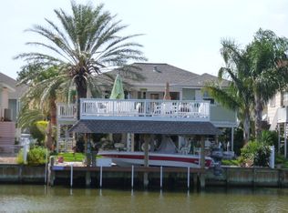 1114 Redfish St, Bayou Vista, TX 77563