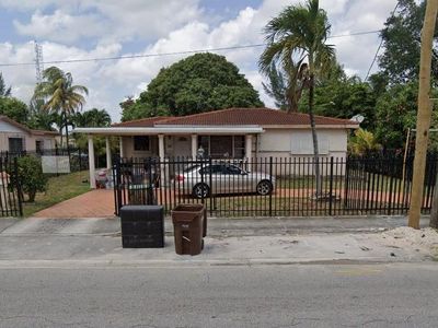 933 E 52nd St, Hialeah, FL, 33013
