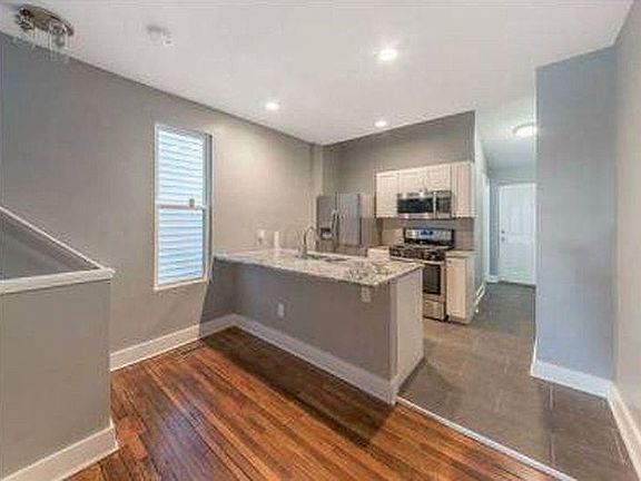 5th image of 1573-1575 E Rich St #5