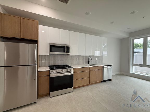5th image of 42 Lembeck Ave Floor 2