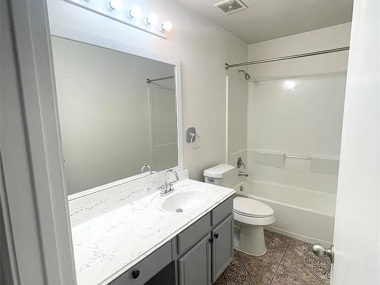 2831 Sockeye Dr — Photo 10