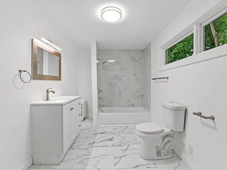 402 River St — Photo 10