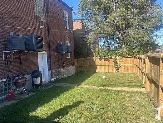 5th image of 3637 Chippewa St APT 1E