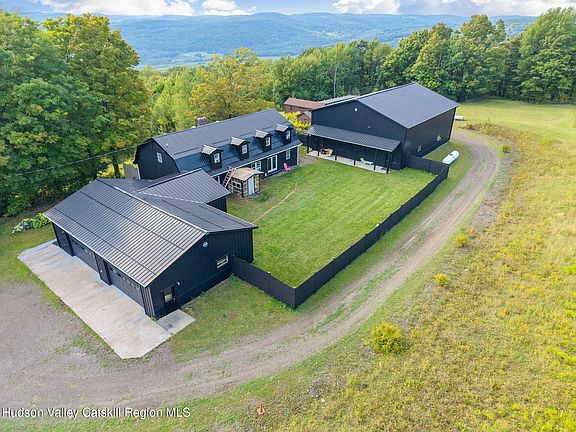 2nd image of 710 Piers Hill Road