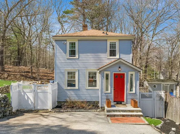 17 Vale Rd, Wakefield, MA 01880