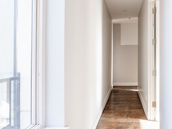 5th image of 573 Van Buren St APT 1