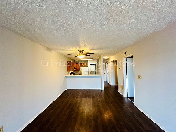 3rd image of 203 Sunn Aire Ct APT C