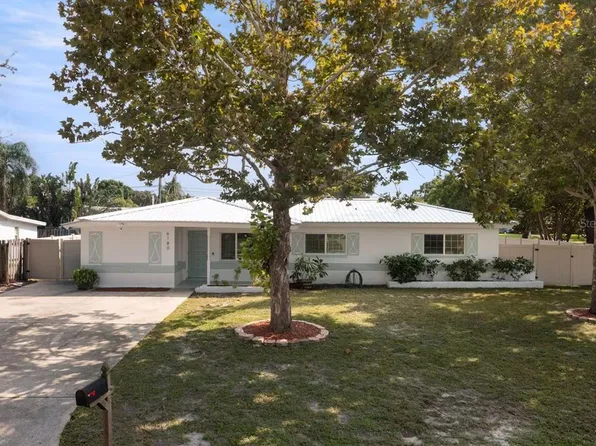 6180 42nd Ave N, Saint Petersburg, FL 33709