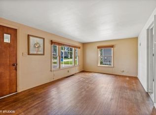 617 W North St, Crown Point, IN 46307