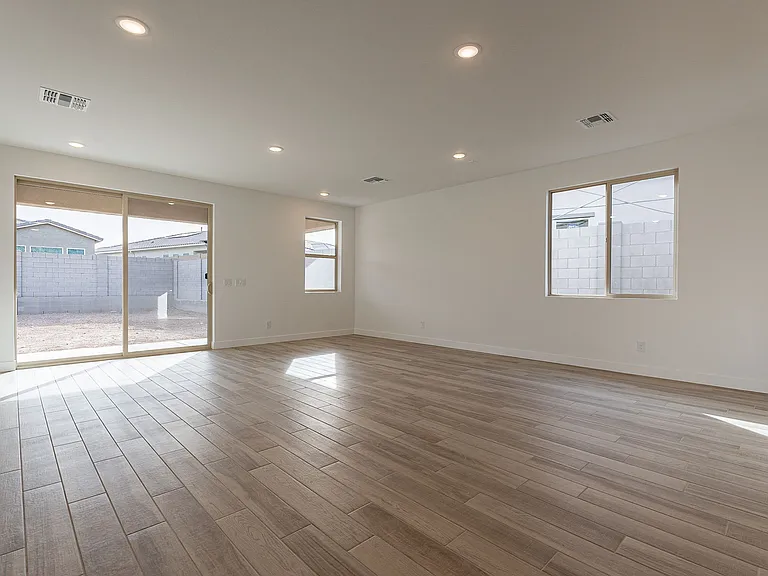 21411 W Meadowbrook Ave — Photo 6