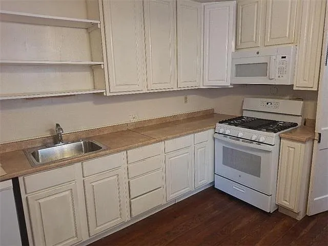 516 Bouny St — Photo 3