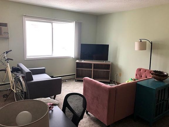 2nd image of 3312 Pillsbury Ave S APT 302
