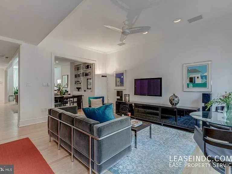 2503 I St NW — Photo 11