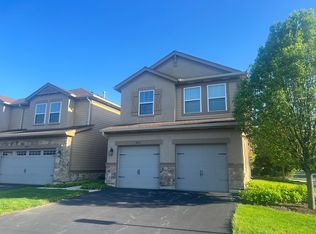 1861 Crenshaw Cir, Vernon Hills, IL 60061