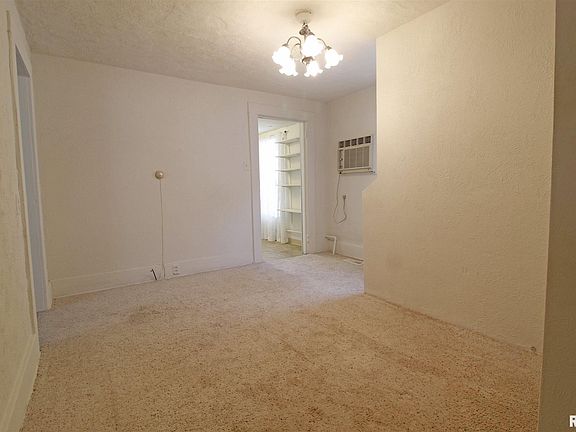 5th image of 1006 E Sciota Ave