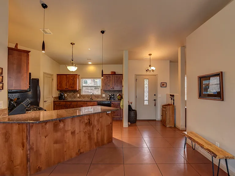 210 Jacob Ln — Photo 9