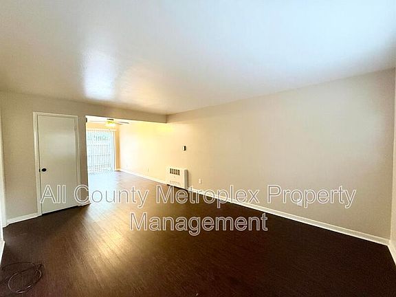 2nd image of 10450 E Northwest Hwy #103