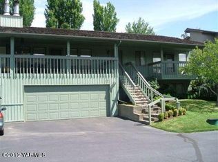 17 Burning Tree Dr #17, Yakima, WA 98902