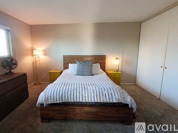 3rd image of 1231 Crestwood Dr #1