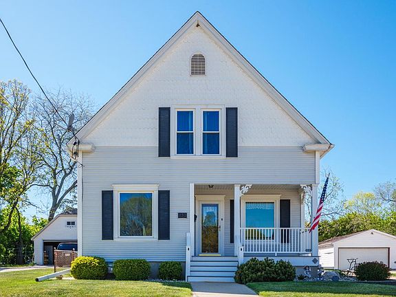 3rd image of 233 Kendall STREET