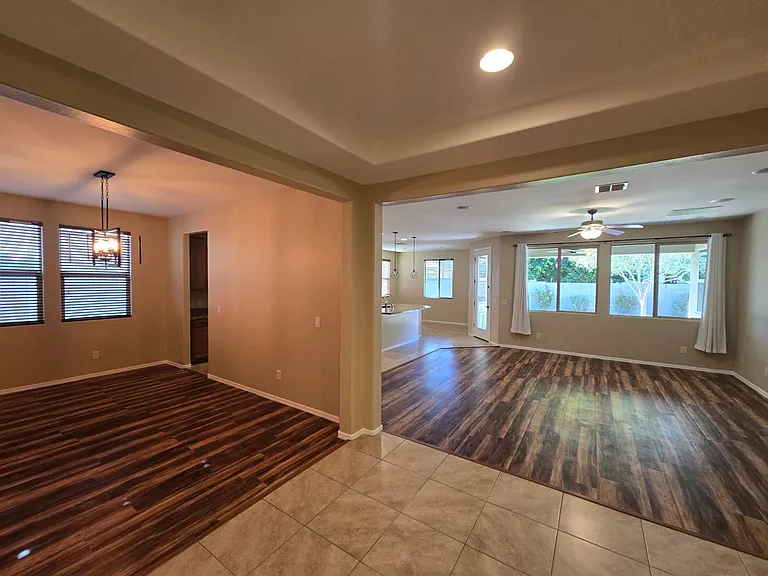 18328 W Saguaro Ln — Photo 3